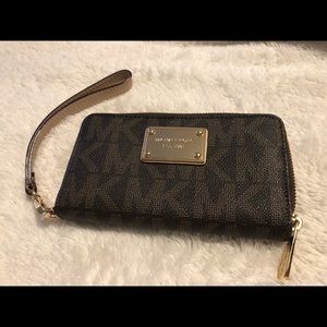 Michael Kors Wristlet